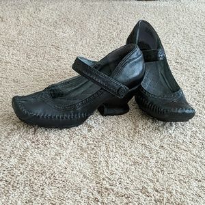 Funky fashion strap Mary jane heels